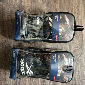 Reebok Black Boxing Gloves Set of 2 size Medium MMA Muay Thai UFC New